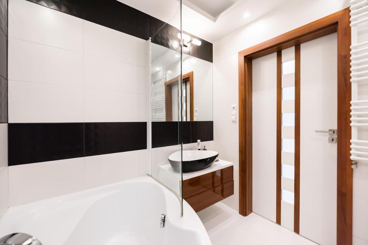 Bluszczanska Modern Urban Apartment Варшава Екстер'єр фото
